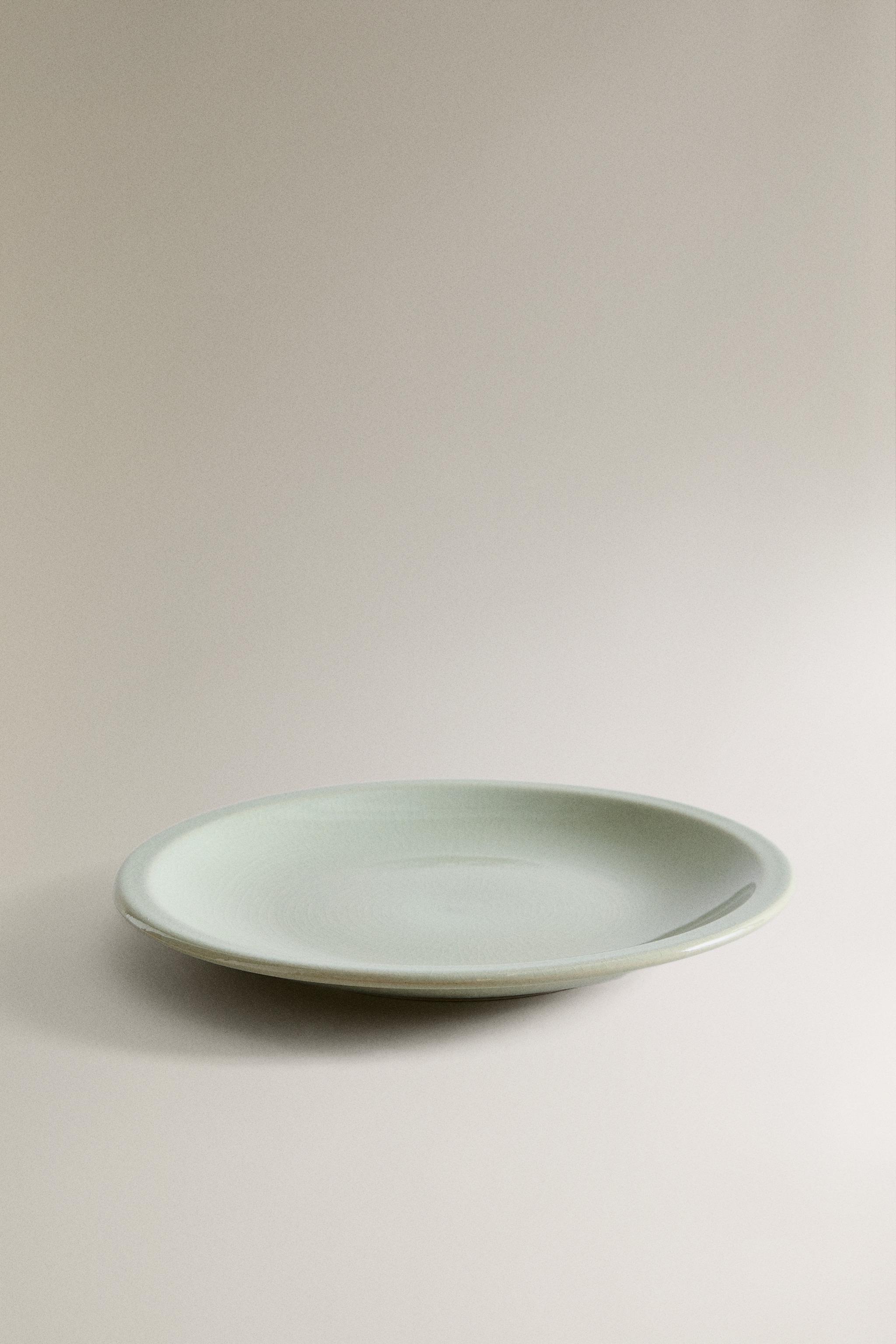GLAZED STONEWARE DINNER PLATE